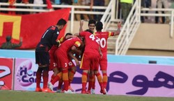 انتقاد تند باشگاه فولاد خوزستان به داوری بازی با گسترش فولاد