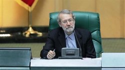 لاریجانی: ایجاد وفاق و تمرکز بر حل مشکلات اقتصادی محور تلاش دولت و مجلس باشد