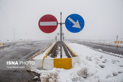بارش برف در جاده های فیروزکوه و چالوس