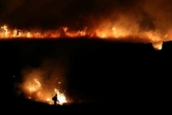 گرمای هوا، عامل آتش‌سوزی‌های طبیعی در سراسر انگلیس
