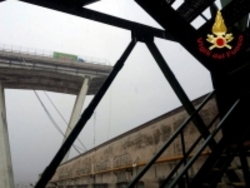 افزایش تلفات ریزش پل در ایتالیا