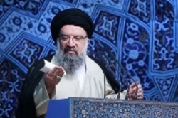 خاتمی: نظام اسلامی بیدی نیست که با این شرارت‌های احمقانه بلرزد/ اینترنت را باز باز نکنید