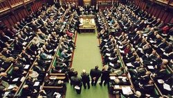 پارلمان انگلیس حداقل یک ماه تعطیل شد