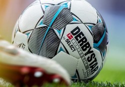ادعای مدیر باشگاه اینتراخت فرانکفورت: تیمی که هوادارانش به ورزشگاه نزدیک شوند، بازنده اعلام می‌شود