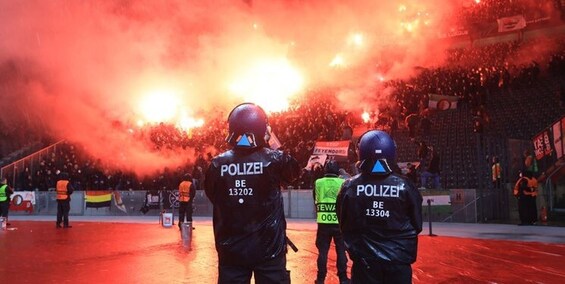 پلیس انگلیس سراغ هواداران فوتبال می‌رود