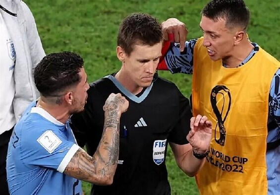 جریمه بازیکنان تیم ملی اروگوئه به دلیل جنجال در جام جهانی ۲۰۲۲