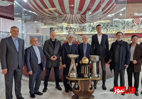 دعوت وزیر ورزش از تیم ستاره سرخ بلگراد برای حضور در تهران/ اهدای پیراهن شماره ۱۰ سرخپوشان به هاشمی