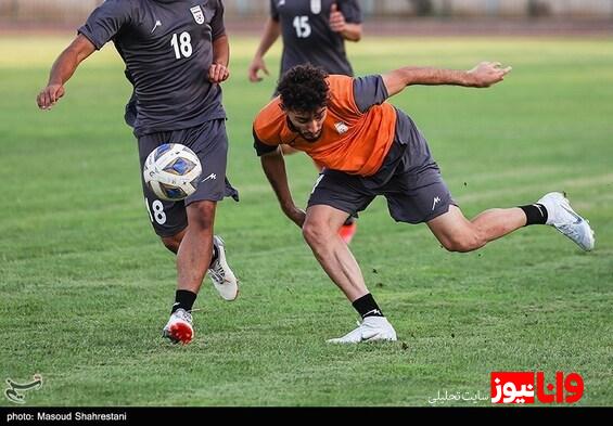 تمرین امیدهای فوتبال ایران در هوای بارانی هانگژو